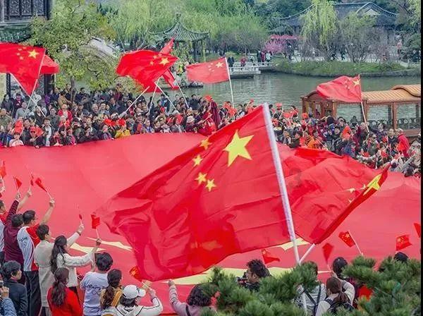 未申报奢侈品手表 施瓦辛格被扣留德机场近3小时